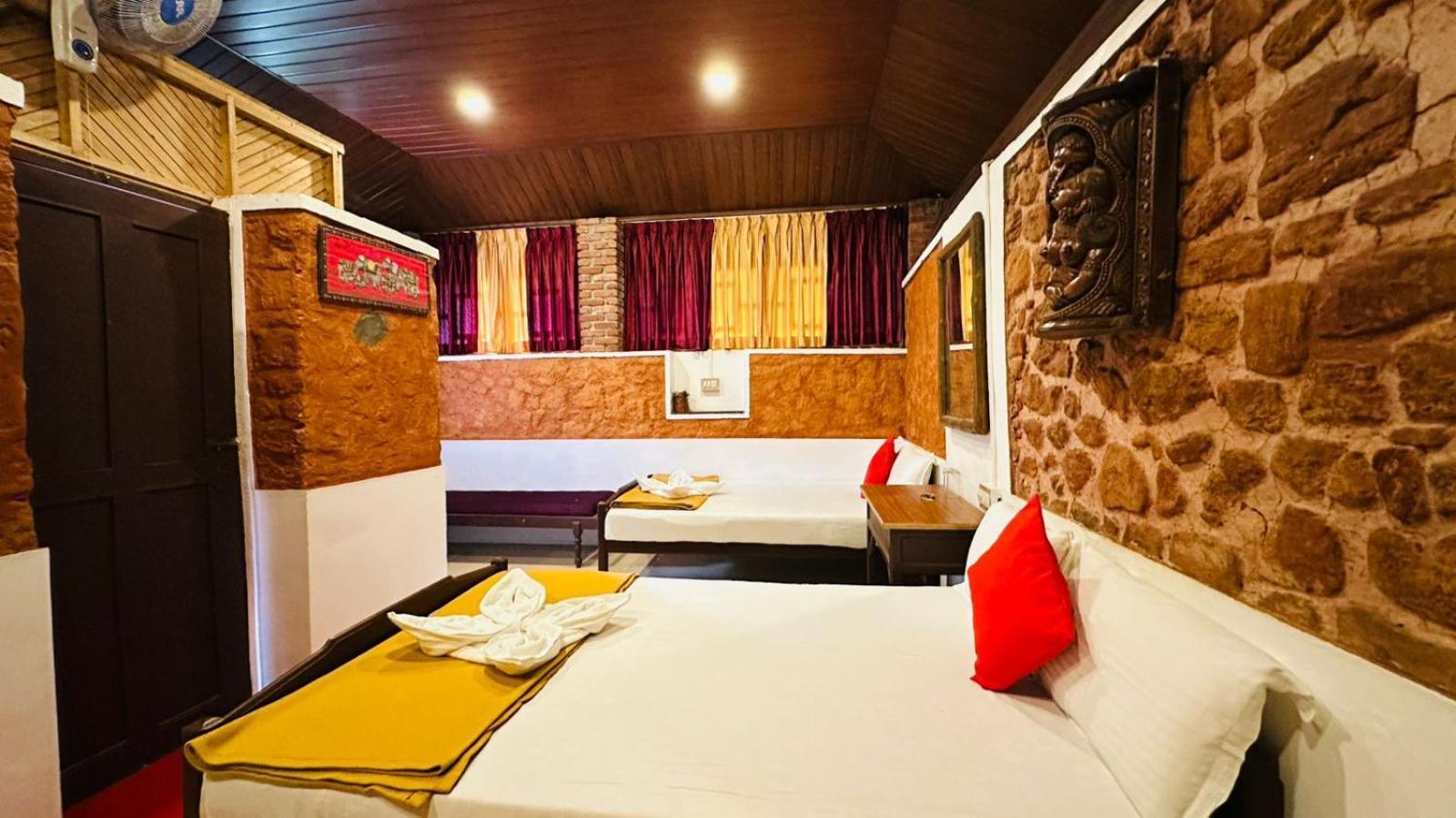 Wild Elephant Resort Kallar Vattiyar Eksteriør billede